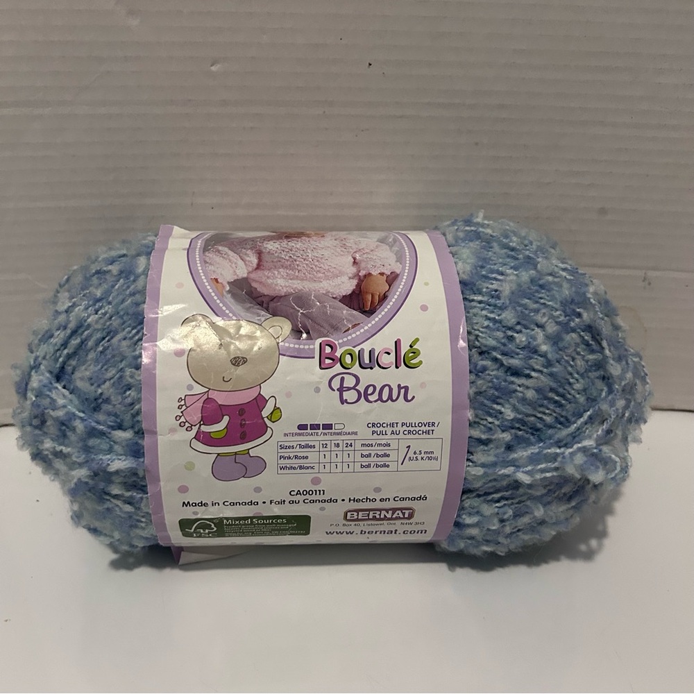 Bernat Bouclé Bean Yarn in Blue 300 g/10.5 oz